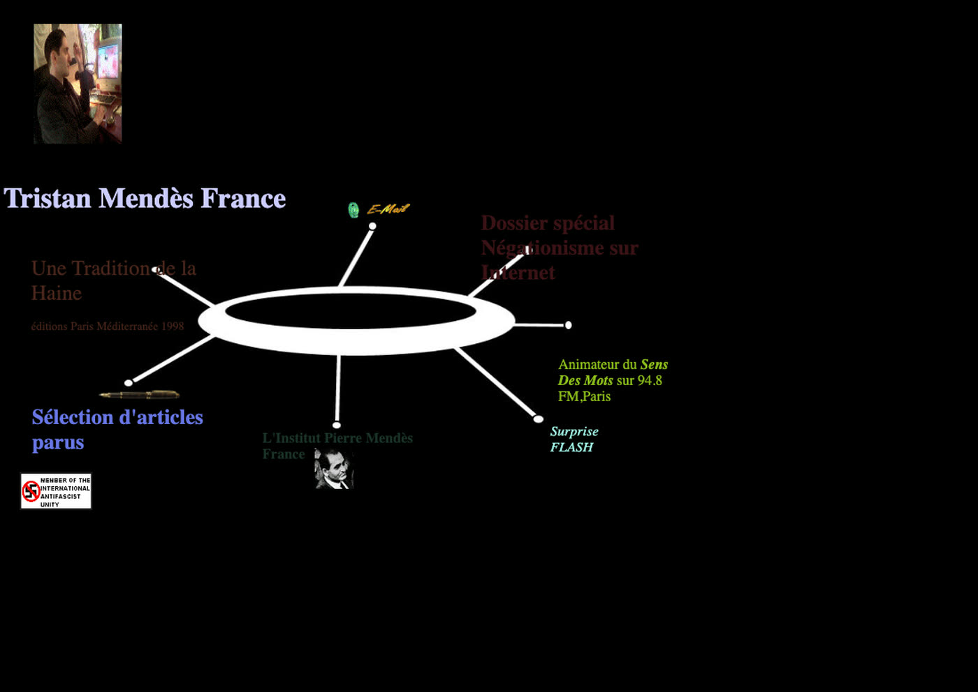 Le premier site, avr. 2000